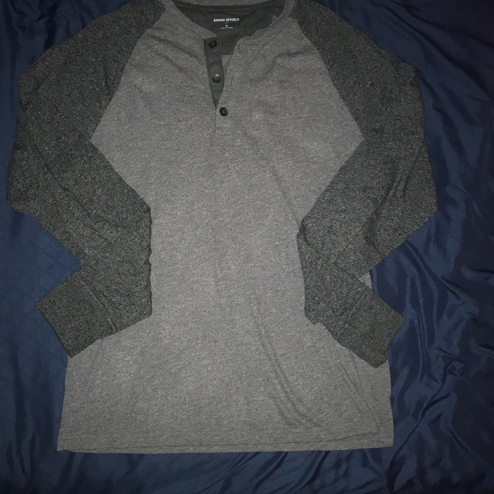 Banana Republic - Long Sleeved Henley- Gray